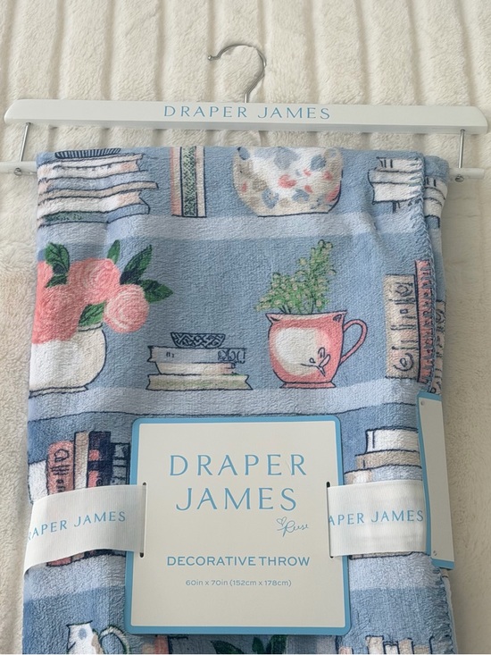 Blanket - Picture 2 of 11